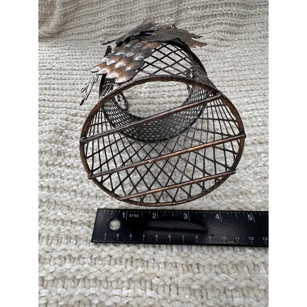 Vintage Metal Wine Bottle Holder Grape Leaf Caddy Bronze Farmhouse Decor 14 inch